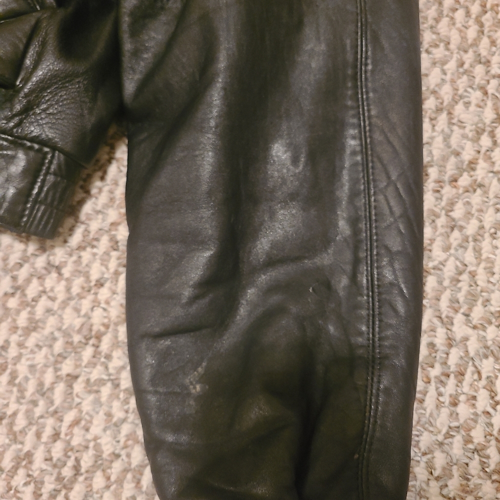 Leather jacket - Picture 7 of 8